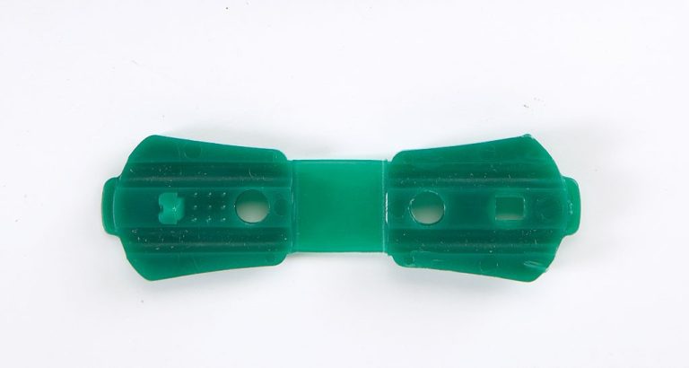 PINCES DE FIXATION POUR BRISE VUE TISSEE VERT X20